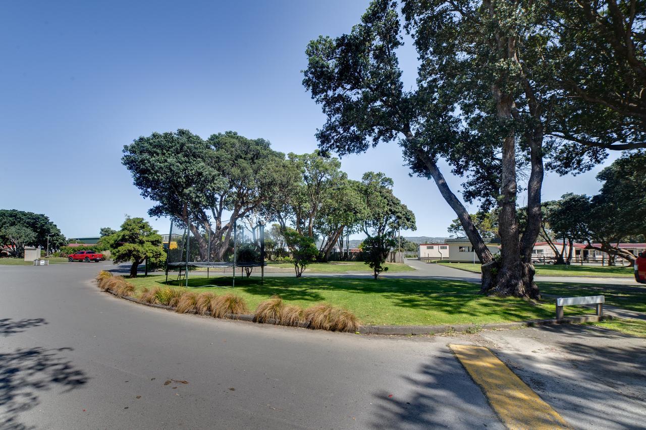 Wellington Top 10 Holiday Park โลเวอร์ฮัท ภายนอก รูปภาพ