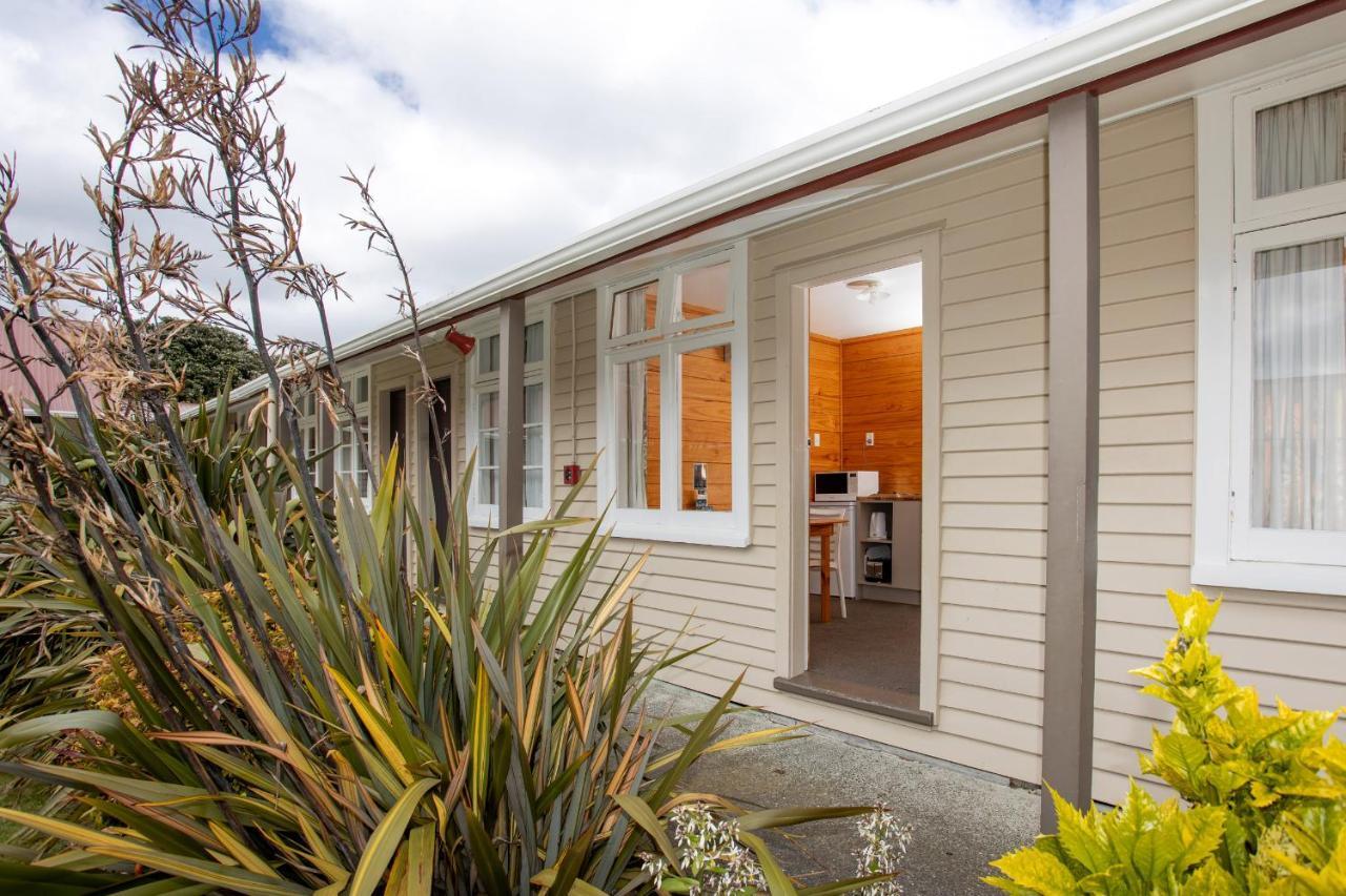 Wellington Top 10 Holiday Park โลเวอร์ฮัท ภายนอก รูปภาพ